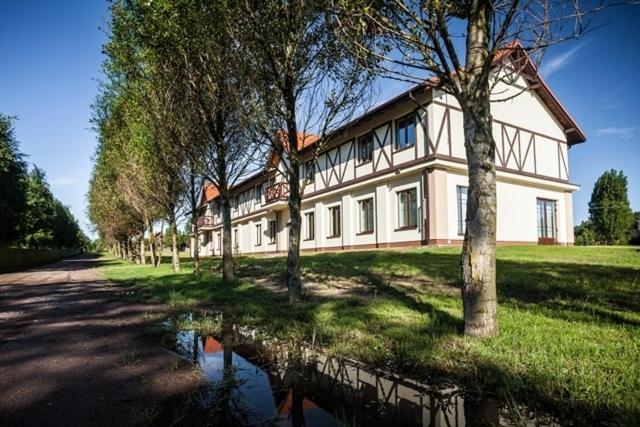 Hotel Nosselia Krzyczki Extérieur photo